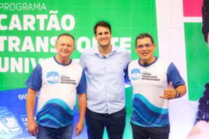 Orleans Brandão acompanha entrega do Cartão Transporte Universitário