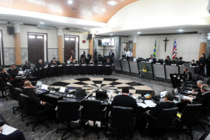 Quinto Constitucional: julgamento de Flávio Costa fica para depois