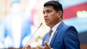 Wellington vota contra novo aumento de ICMS e empréstimo no MA