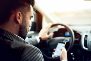 Apps podem desligar motoristas que violam regras, decide Justiça do MA