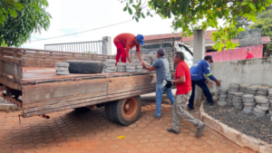 Obra em Estreito tem material recolhido por suposta falta de pagamento
