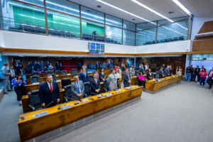 Assembleia equipara salário de Brandão ao de deputados estaduais