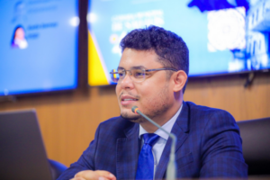 Ribeiro Neto cobra reforma da UEB 1° de Maio na Santa Efigênia