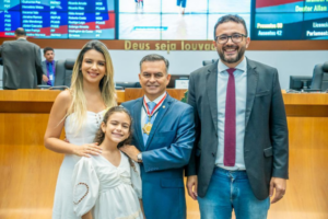 Suplente de Fufuca recebe medalha no Maranhão