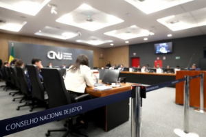 CNJ afasta juíza que criticou Lula e Moraes nas redes sociais