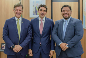 Aluisio Mendes pede modernização do aeroporto de Barreirinhas