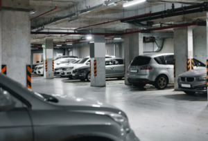 ABRE O OLHO, SINDUSCON! Condomínio receberá reparação por garagem menor que a contratada