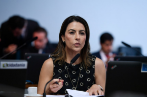 Senado: comissão criminaliza pirâmides e fraudes com criptoativos