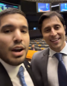 Deputado registra B.O. por suposta ameaça de Duarte Jr.