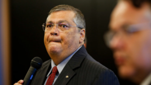 Dino é convocado a depor na comissão de Segurança Pública da Câmara