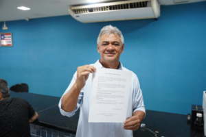 Candidato a vereador registra em cartório proposta de doar salário à causa animal