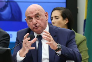 GDias admite que falhou no 8/1, mas aliados de Lula culpam ‘generais golpistas’