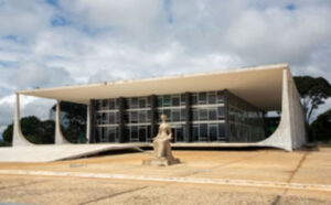 Ministro do STF muda voto e desfaz maioria contrária à revista íntima
