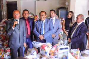 Legislativo municipal realiza ação envolvendo servidores