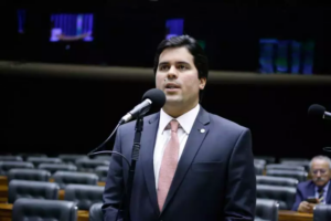 Fufuca ganha força para assumir Ministério do Esporte