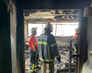 Prédio de apartamento que pegou fogo está com sistema de combate a incêndios funcionando, diz CBMMA