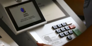 Vigia de escola morre após passar mal em seção de votação em São Luís