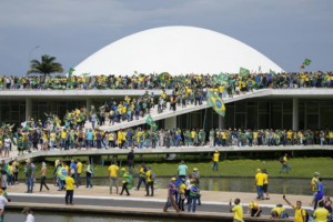 8 de Janeiro: Dino diz que temeu efeito dominó quando viu atos