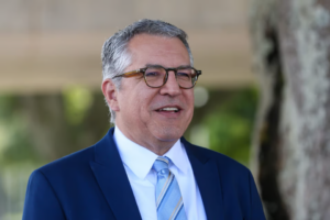 Lula quer PL de Bolsonaro, diz Padilha