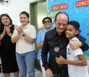 Dr. Julinho entrega nova escola na zona rural de Ribamar
