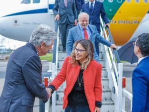 Lula exige novo avião com suíte para casal que pode custar US$ 80 mi