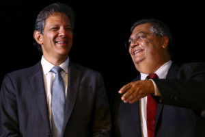 Quaest: Haddad e Dino são os ministros ‘mais amados’ por deputados