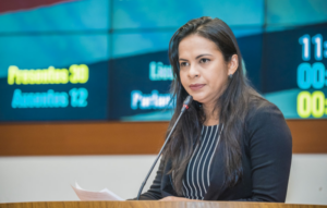 Ana do Gás é eleita 4ª vice-presidente da Alema