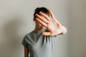 Lei que aumenta pena de feminicídio para até 40 anos entra em vigor