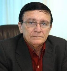 Na madrugada desta quinta-feira (25), faleceu o desembargador Raimundo Freire Cutrim, tio do deputado estadual Glalbert Cutrim, no Hospital UDI, em São Luís.