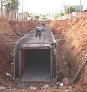 Justiça manda demolir construção em galeria de águas pluviais no Anil, em São Luís