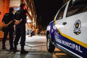 Proposta transforma atuais guardas municipais em polícias municipais, analisa Câmara