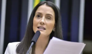Deputada Amália Barros, vice-presidente do PL Mulher, morre aos 39 anos