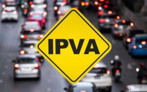 Governo anuncia redução de multas e juros de até 95% em débitos de IPVA, ICMS e ITCD. Veja como