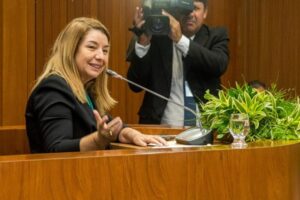 Iracema Vale destaca papel da TV Assembleia na divulgação do Parlamento