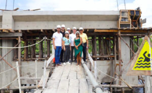 Iracema acompanha vistoria da ponte no Rio Preguiças em Barreirinhas