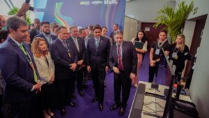 Ao lado de Brandão, Iracema Vale participa de reunião do Grupo de Trabalho de Economia Digital do G20