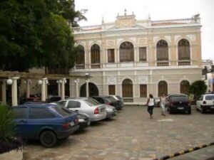 Banco ITAÚ anuncia o fechamento de duas agências em São Luís