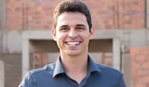 Prefeito Ivo Rezende desiste da candidatura