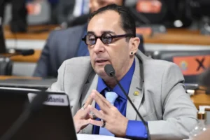 Senador Jorge Kajuru é condenado a indenizar Alexandre Baldy por chamá-lo de “trombadinha”