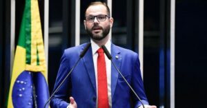 Senadores reagem contra ativismo pró-drogas do STF