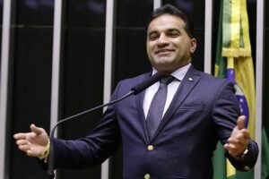Josimar busca marqueteiro em São Paulo