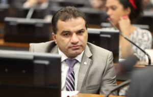 PL prepara “pé na bunda” de Maranhãozinho