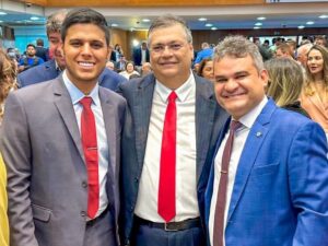 Deputado Júnior França prestigia homenagem a Flávio Dino, na Alema