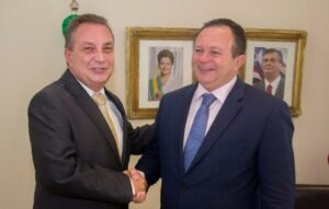 Luís Fernando filia-se ao PSDB…