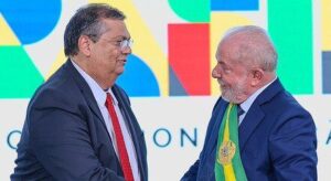 No retorno a Brasília, Lula precisará definir substituto de Dino no Ministério da Justiça