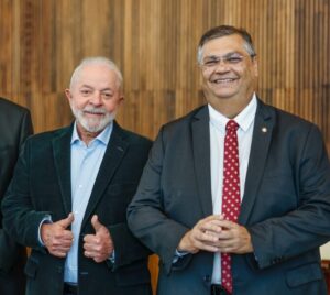 Lula ignora diversidade de gênero e indica Flávio Dino para vaga de Rosa Weber no STF