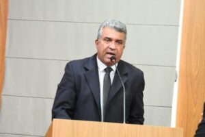 Vereador cobra posição da Prefeitura de São Luís sobre furto de ônibus escolar na Semed