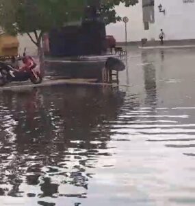 Maré alta alaga diversos pontos de São Luís. Veja os vídeos