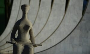 Maioria do STF vota para considerar que assédio judicial a jornalistas viola a Constituição