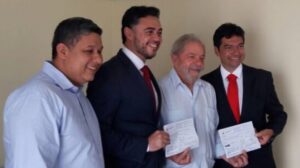 A estranha queda de Lawrence Mello da MOB…